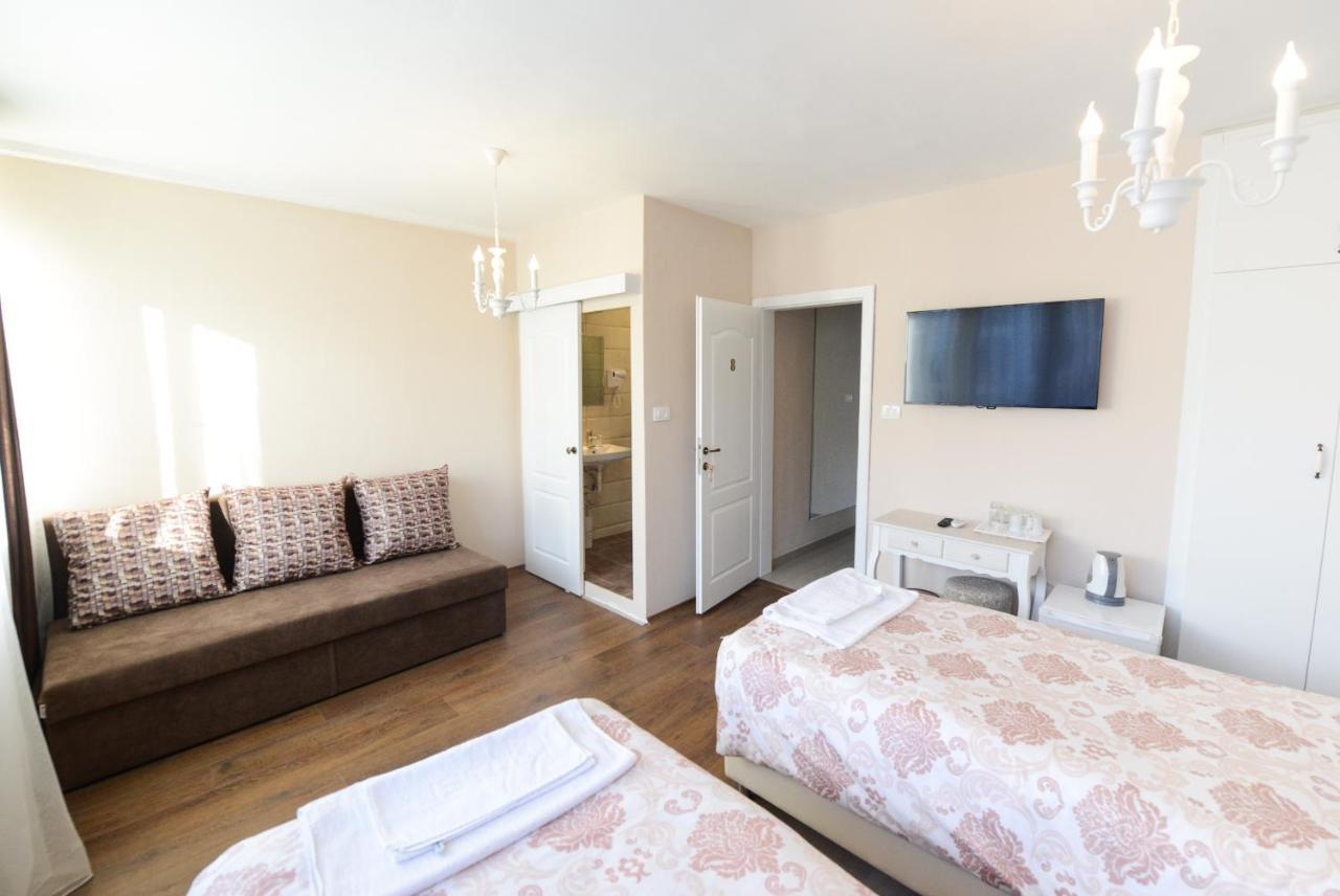 Mother Teresa Apartment Skopje Bagian luar foto