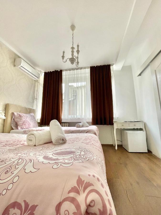 Mother Teresa Apartment Skopje Bagian luar foto