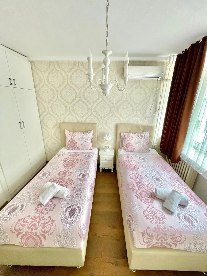 Mother Teresa Apartment Skopje Bagian luar foto